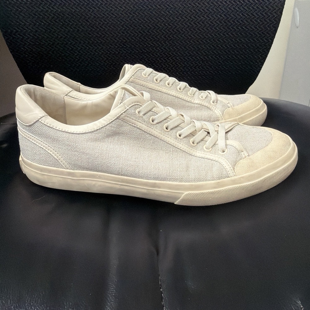 Vince Fulton Casual Shoes Size 11 Beige Canvas Low Top Lace Up Sneakers No Box
